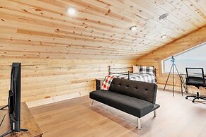 Mountain Cabin Near Trails, Skiing & Yellowstone 3 Bedroom Cabin