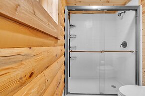 Mountain Cabin Near Trails, Skiing & Yellowstone 3 Bedroom Cabin