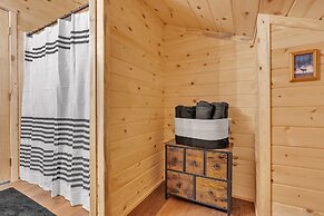 Mountain Cabin Near Trails, Skiing & Yellowstone 3 Bedroom Cabin