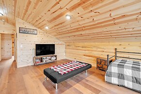 Mountain Cabin Near Trails, Skiing & Yellowstone 3 Bedroom Cabin