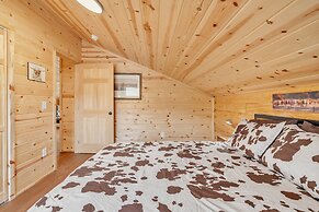 Mountain Cabin Near Trails, Skiing & Yellowstone 3 Bedroom Cabin