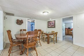 Ponderosa Off The Beaten Path 5 Bedroom Farmhouse