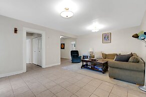 Ponderosa Off The Beaten Path 5 Bedroom Farmhouse