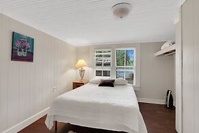 Ponderosa Off The Beaten Path 5 Bedroom Farmhouse