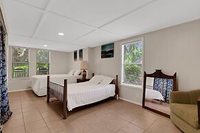 Ponderosa Off The Beaten Path 5 Bedroom Farmhouse