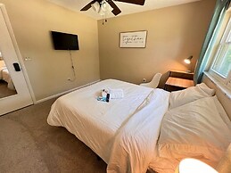 Charming Room Rentals in Southern Lakeland: Central & Cozy