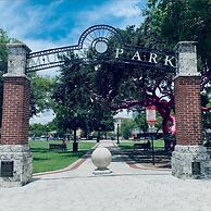 Charming Room Rentals in Southern Lakeland: Central & Cozy