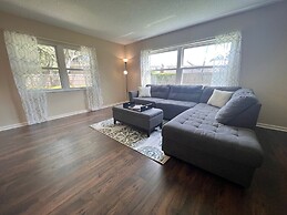 Charming Room Rentals in Southern Lakeland: Central & Cozy