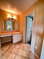 Charming Room Rentals in Southern Lakeland: Central & Cozy