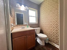 Charming Room Rentals in Southern Lakeland: Central & Cozy