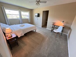 Charming Room Rentals in Southern Lakeland: Central & Cozy