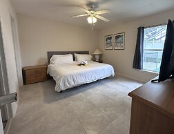 Cozy Davenport Rooms Near Posner Park Shopping & Dining