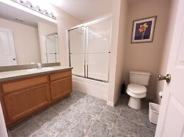 Cozy Davenport Rooms Near Posner Park Shopping & Dining