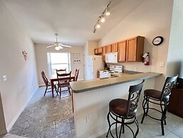 Cozy Davenport Rooms Near Posner Park Shopping & Dining