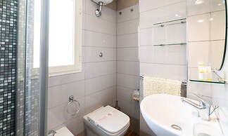 La Loren By DomusExtra