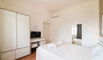 La Loren By DomusExtra