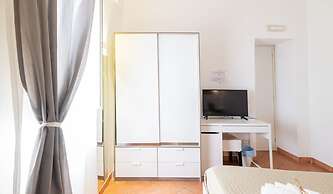 La Loren By DomusExtra