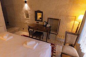 Memory Cave House