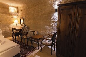 Memory Cave House
