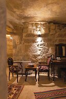 Memory Cave House