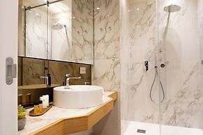 Hera rooms and suites