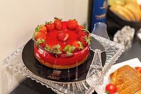 Hera rooms and suites