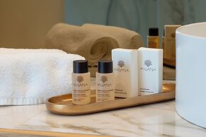 Hera rooms and suites