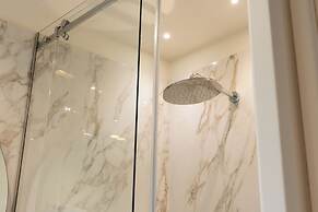 Hera rooms and suites