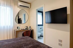Hera rooms and suites