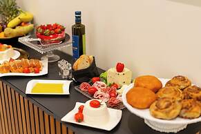 Hera rooms and suites