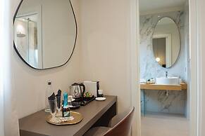 Hera rooms and suites