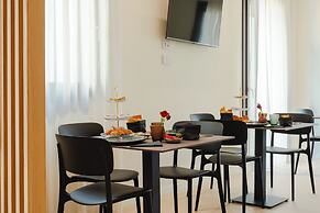 Hera rooms and suites