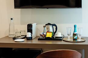 Hera rooms and suites