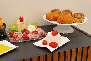 Hera rooms and suites