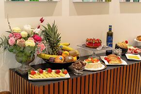 Hera rooms and suites