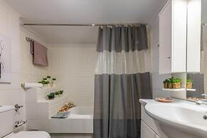 White Cycladic House With Jacuzzi