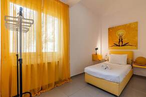 White Cycladic House With Jacuzzi