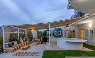 White Cycladic House With Jacuzzi