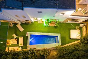 White House Chersonisos With Private Swimming Pool