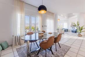 White House Chersonisos With Private Swimming Pool