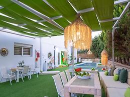 White House Chersonisos With Private Swimming Pool