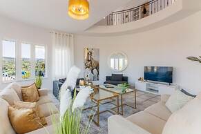 White House Chersonisos With Private Swimming Pool