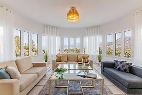 White House Chersonisos With Private Swimming Pool