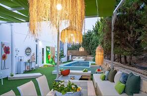 White House Chersonisos With Private Swimming Pool