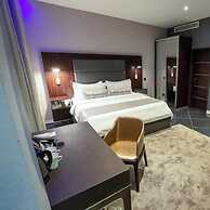 Tripod by Pedestal Hotel