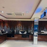 Tripod by Pedestal Hotel