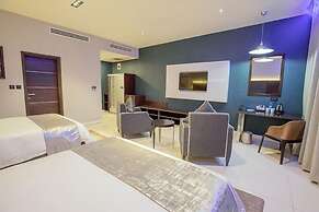 Tripod by Pedestal Hotel