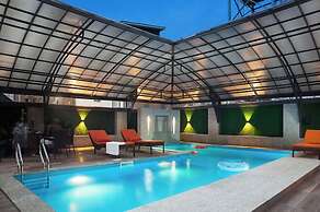 Phoenix Imperial Hotel and Apartment