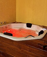 Jacuzzi Privativa com AC em Maresias