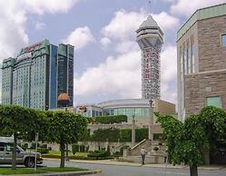 The Brock Niagara Falls Fallsview, Tapestry by Hilton